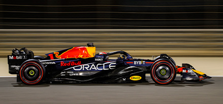 Auto del team Oracle Red Bull Racing al sole